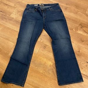 Kut Michelle Bootcut Backflap Jeans